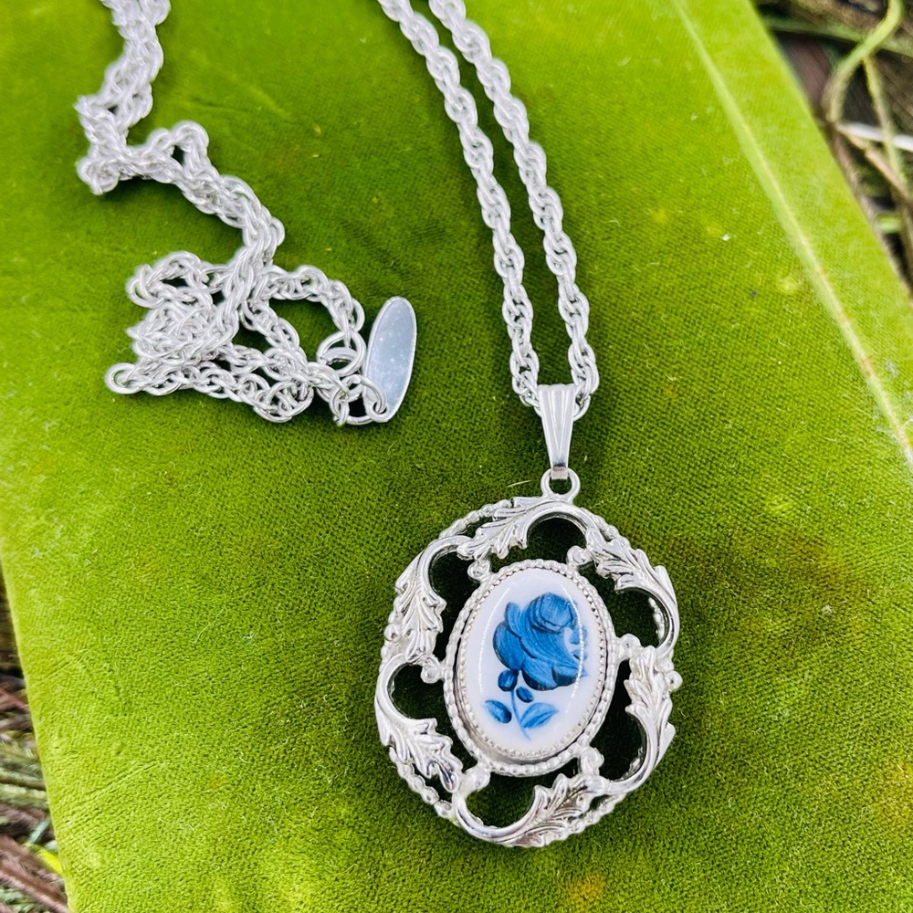 Vintage Whiting and Davis Ceramic Blue Rose Cameo Necklace on Long Chain.